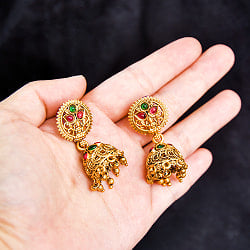 ジュムキ（Jhumka）と呼ばれる　インド伝統　テンプルジュエリーのピアス トゥルシー・サークル - サブ5