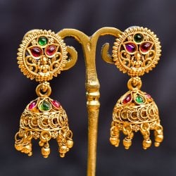 ジュムキ（Jhumka）と呼ばれる　インド伝統　テンプルジュエリーのピアス トゥルシー・サークルの画像