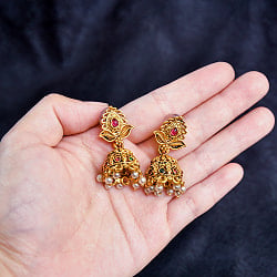 ジュムキ（Jhumki）と呼ばれる　インド伝統　テンプルジュエリーのピアス トゥルシー・レッド - サブ5