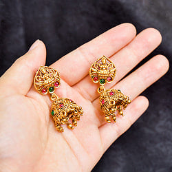 ジュムキ（Jhumka）と呼ばれる　インド伝統　テンプルジュエリーのピアス ラクシュミー＆トゥルシー - サブ5