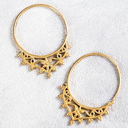 インド伝統デザイン ゴールドフープピアス - フラワーの商品写真