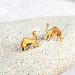インド伝統デザイン ゴールドフックピアス - ラクダ - メイン