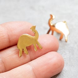インド伝統デザイン ゴールドフックピアス - ラクダ - サブ5