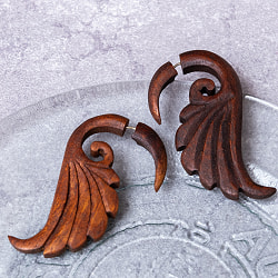【自由に選べる5個セット】ナチュラル感が魅力の手彫り　インドの木製トライバルピアス〔フェイクゲージ or ウッドゲージ〕 - サブ3