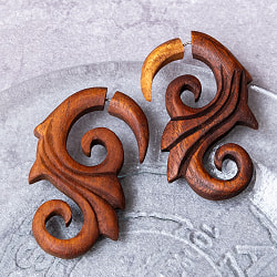 【自由に選べる5個セット】ナチュラル感が魅力の手彫り　インドの木製トライバルピアス〔フェイクゲージ or ウッドゲージ〕 - サブ5