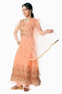 【※胸肩回りタイトです】インドのゴージャスパンジャビ・ドレスセット - サブ2