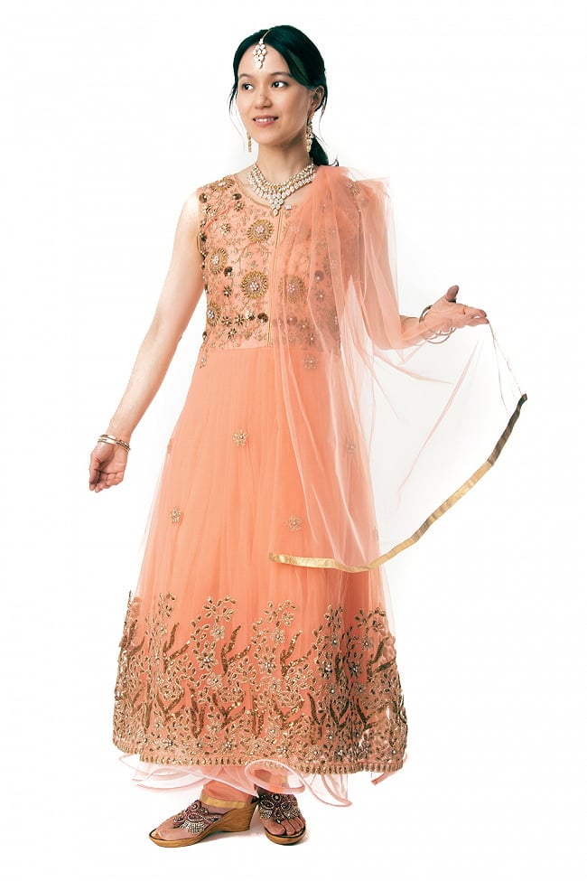 【※胸肩回りタイトです】インドのゴージャスパンジャビ・ドレスセットの写真1枚目です。インドの王妃を思わせる美しいドレスです。ドレス,パンジャビ,パンジャビドレス,パンジャービードレス,サルワール・カミーズ,女性用,民族衣装,,