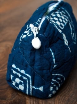 インディゴブルーの伝統泥染め メイクポーチ にわとり - サブ4