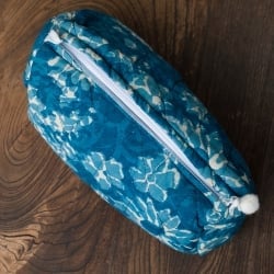 インディゴブルーの伝統泥染め メイクポーチ 花 - サブ3