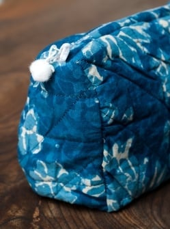 インディゴブルーの伝統泥染め メイクポーチ 花 - サブ4