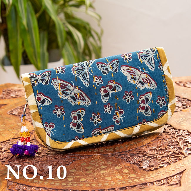 ウッドブロックとカンタ刺繍の伝統染めポーチ 中 ジッパータイプ 19 - デザイン10