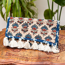 ウッドブロックとカンタ刺繍の伝統染めポーチ 大 ショルダータイプ　留め具訳あり - サブ2