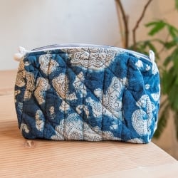 【自由に選べる3個セット】インディゴブルーの伝統泥染め メイクポーチ 小花模様 - サブ4