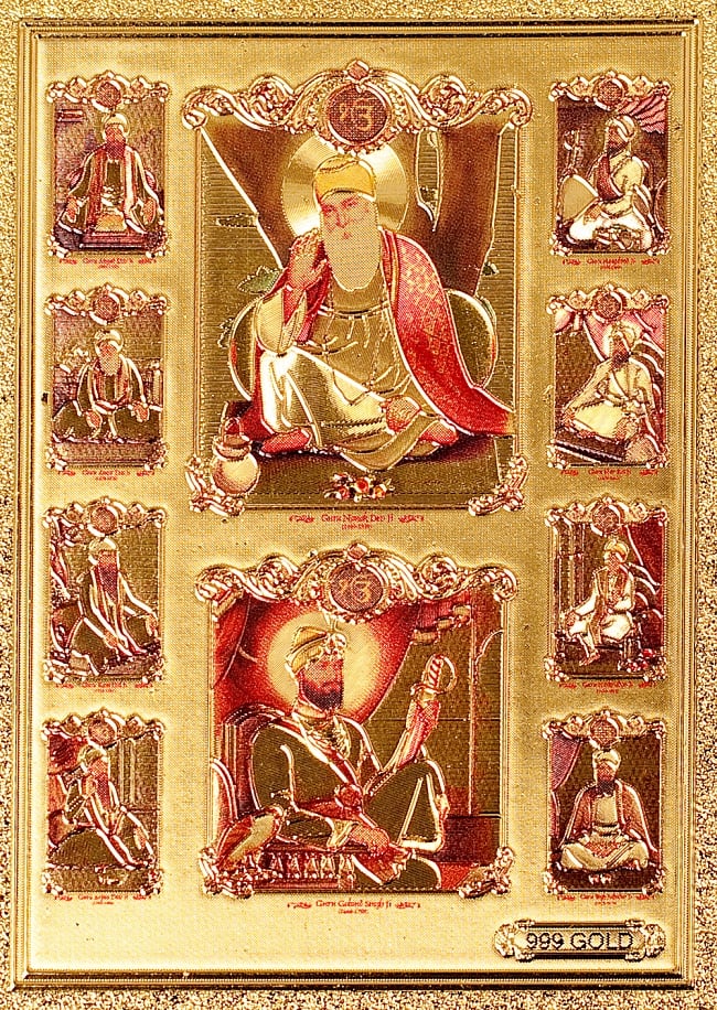 〔約6cm×約8.5cm〕インドのヒンドゥー神様ゴールドお守りカード ステッカー - シク教グル・ナーナクとグル・ゴービンド・シングの写真1枚目です。全体写真です。光沢感のある金色をベースに、立体感のあるエンボスで模様へ綺麗な彩色が施されています。ヤントラ,ポスター,ヒンドゥー教,お守り,ラクシュミー