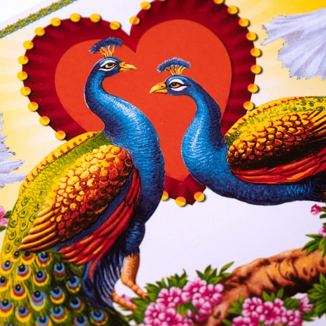 インドのウェルカムポスター 【孔雀】 2 - 拡大写真です。インドらしい綺麗な彩色が魅力です。