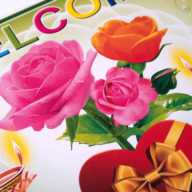 インドのウェルカムポスター 【花と薔薇】 2 - 拡大写真です。インドらしい綺麗な彩色が魅力です。