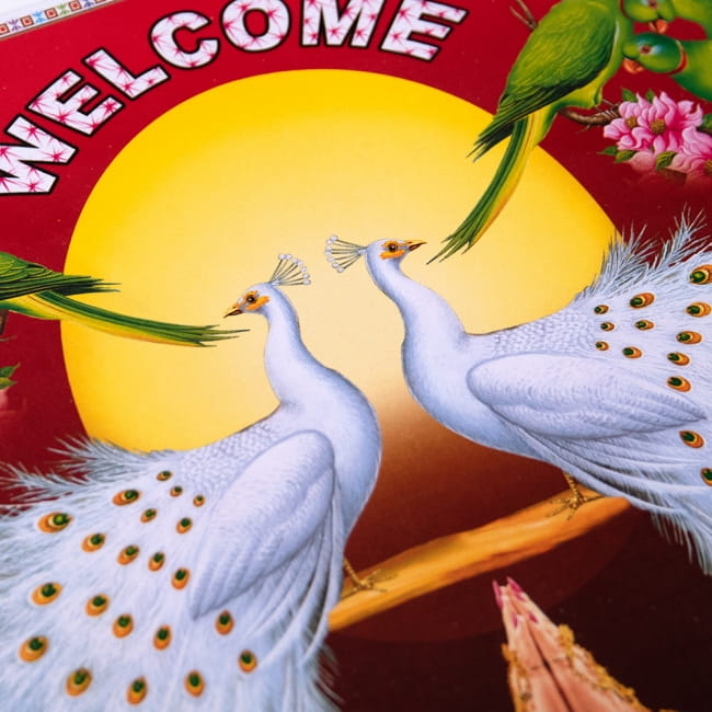 インドのウェルカムポスター 【白孔雀とおうむ】 2 - 拡大写真です。インドらしい綺麗な彩色が魅力です。