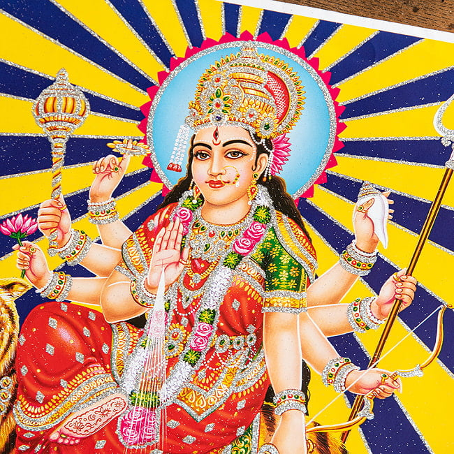 〔約40.5cm×約30.5cm〕輝くラメ入り・インドのヒンドゥー神様ポスター - シヴァ神 創造と破壊の神 2 - 拡大写真です。こちらのポスターで特徴的なのが金色やシルバーのラメです。光の角度でラメが綺麗に輝きます。