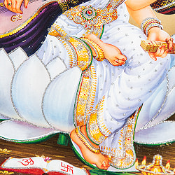 〔約40.5cm×約30.5cm〕輝くラメ入り・インドのヒンドゥー神様ポスター - サラスヴァティ 音楽の神様 - サブ3