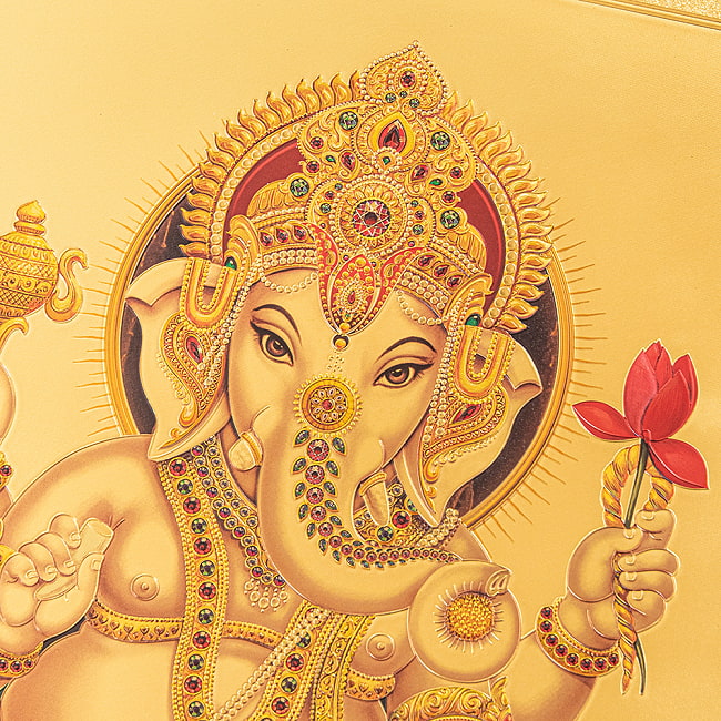 〔約40cm×約30cm〕インドのヒンドゥー神様ゴールドポスター - ガネーシャ 学問と商売の神様 2 - 拡大写真です。金色ベースなので通常のポスターとは一線を画する光沢感。見ていると引き込まれます。