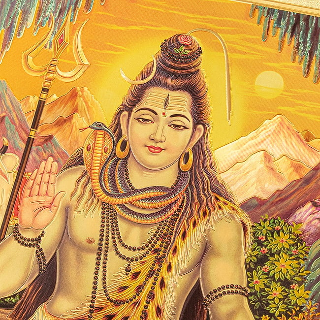 〔約40cm×約30cm〕インドのヒンドゥー神様ゴールドポスター - シヴァ 破壊と創造の神 2 - 拡大写真です。金色ベースなので通常のポスターとは一線を画する光沢感。見ていると引き込まれます。