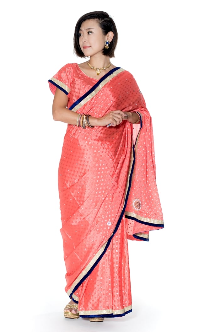 ビーズ刺繍のドット柄マハラニインドサリー【チョリ付き】 - サーモンの写真