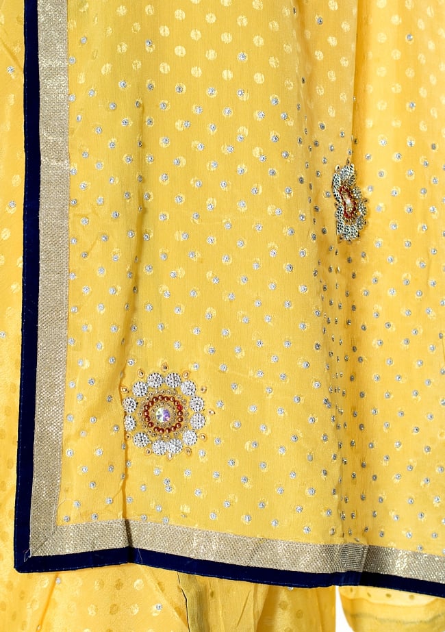 ビーズ刺繍のドット柄マハラニインドサリー【チョリ付き】 - 黄色 7 - 縁の拡大写真です