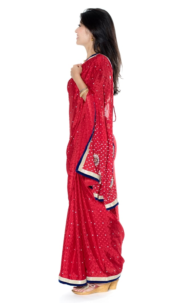 ビーズ刺繍のドット柄マハラニインドサリー【チョリ付き】 - 赤 2 - 横からの写真です