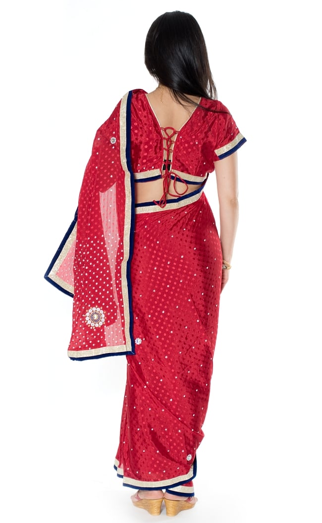 ビーズ刺繍のドット柄マハラニインドサリー【チョリ付き】 - 赤 3 - 後ろからの写真です