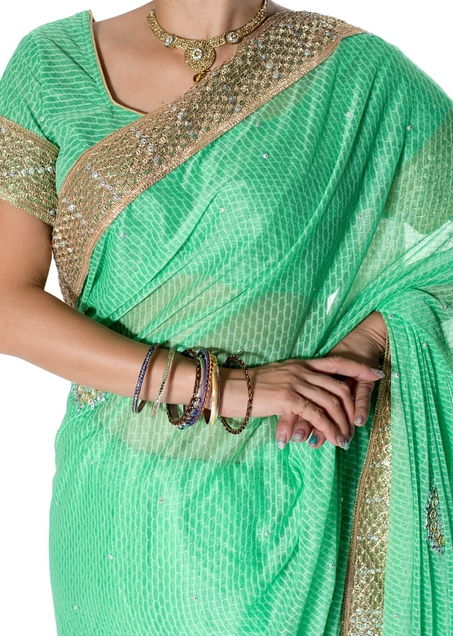 金糸とビーズ刺繍 レンガ模様のマハラニインドサリー【チョリ付き】 - 薄緑 5 - 拡大写真です