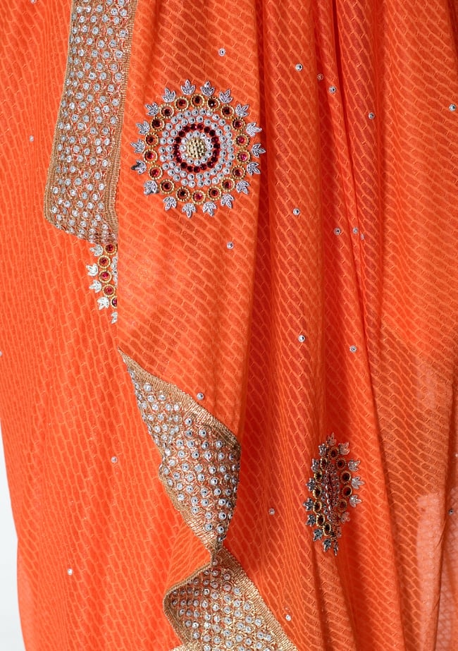 金糸とビーズ刺繍 レンガ模様のマハラニインドサリー【チョリ付き】 - オレンジ 7 - 縁の拡大写真です