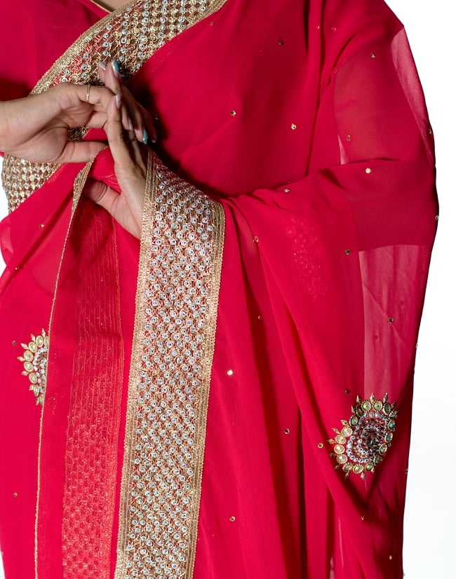 金糸とビーズ刺繍のジョーゼットインドサリー【チョリ付き】 - 赤 6 - とても綺麗なサリーです