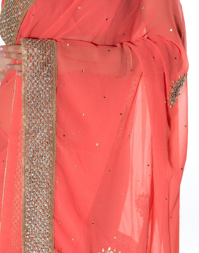 金糸とビーズ刺繍のジョーゼットインドサリー【チョリ付き】 - サーモンピンク 6 - とても綺麗なサリーです