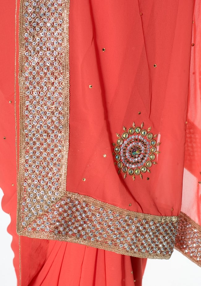【訳あり】金糸とビーズ刺繍のジョーゼットインドサリー【チョリ付き】 - サーモンピンク 7 - 縁の拡大写真です
