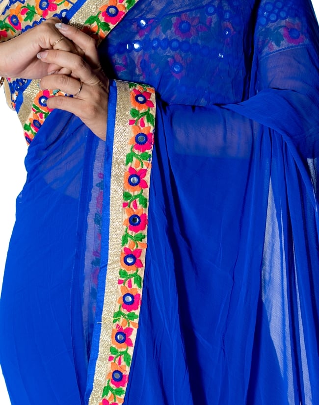 カッチ刺繍テイストのジョーゼットインドサリー【チョリ付き】 - 青 6 - とても綺麗なサリーです
