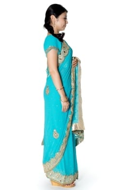 【一点物】ミラーワークと刺繍の婚礼用ゴージャス ジョーゼットサリー【チョリ付き】 - ターコイズブルー - サブ4
