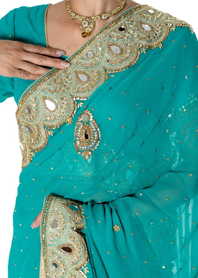 【一点物】ミラーワークと刺繍の婚礼用ゴージャス ジョーゼットサリー【チョリ付き】 - エメラルド 5 - 拡大写真です