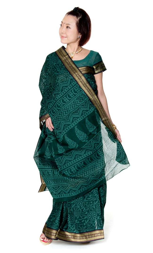 〔チョリ付き〕昔ながらのコットンサリー - フラワーの写真サリー,民族衣装,デコレーション布,インド 布,更紗,コットン 生地,インド サリー,手芸,ソファーカバー,カーテン