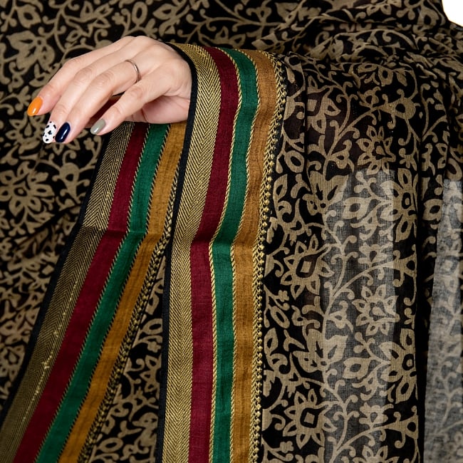 〔チョリ付き〕昔ながらのコットンサリー - 更紗 6 - 雰囲気あるコットン生地のサリーです