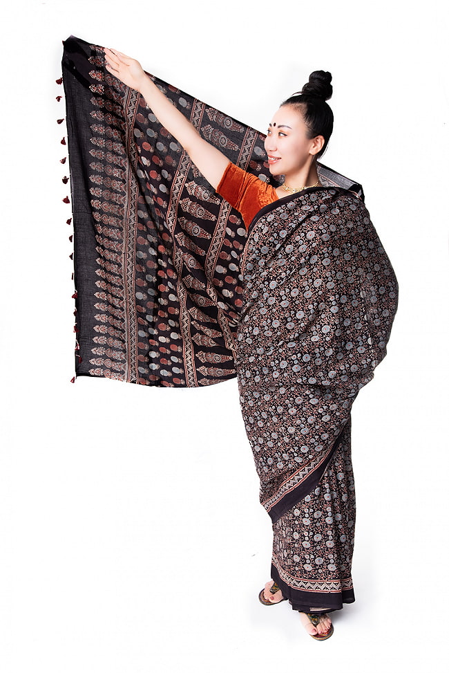 【1点もの】 インドの伝統 アジュラックプリント   コットン サリーNo.5 2 - 様々な着方があります