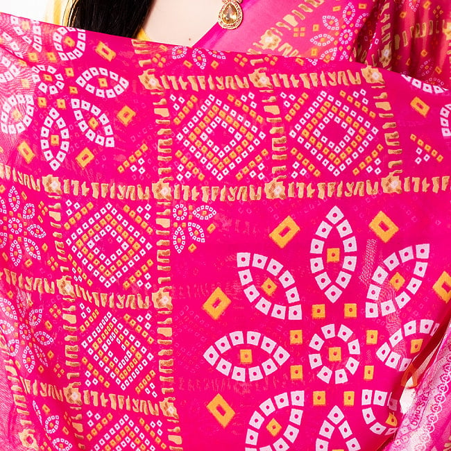 【8色展開】インド伝統模様バンディニプリントのインドサリー　ジオメトリック 3 - 違う角度から見てみました。