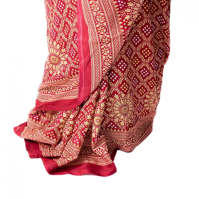 【8色展開】インド伝統模様バンディニプリントのインドサリー ボタニカル 4 - 足元はこちら。