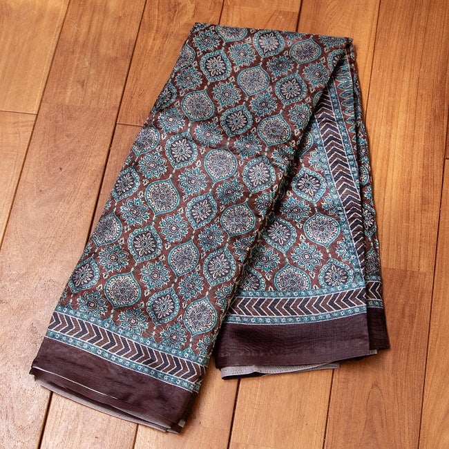 ウッドブロック調 木版柄のプリントサリーの選択用写真