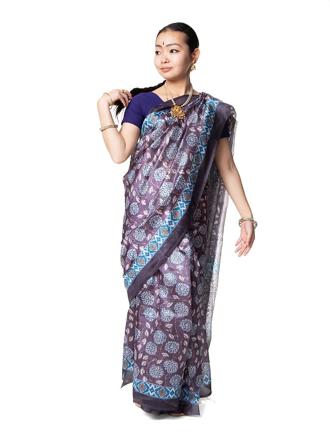 ウッドブロック調 木版柄のプリントサリーの写真