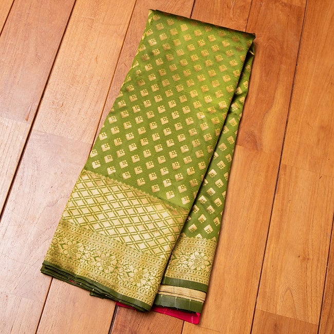 マハラニ風　ゴールデンボーダーのゴージャスサリー 15 - 選択3：うぐいす×ピンク