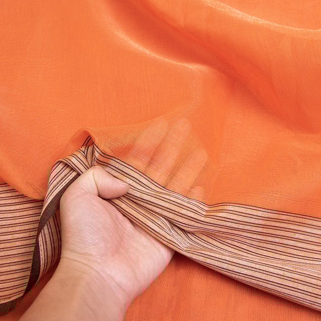 ワイドボーダーの　クラシカル　コットンサリー 12 - 生地の透け感はこんな感じです