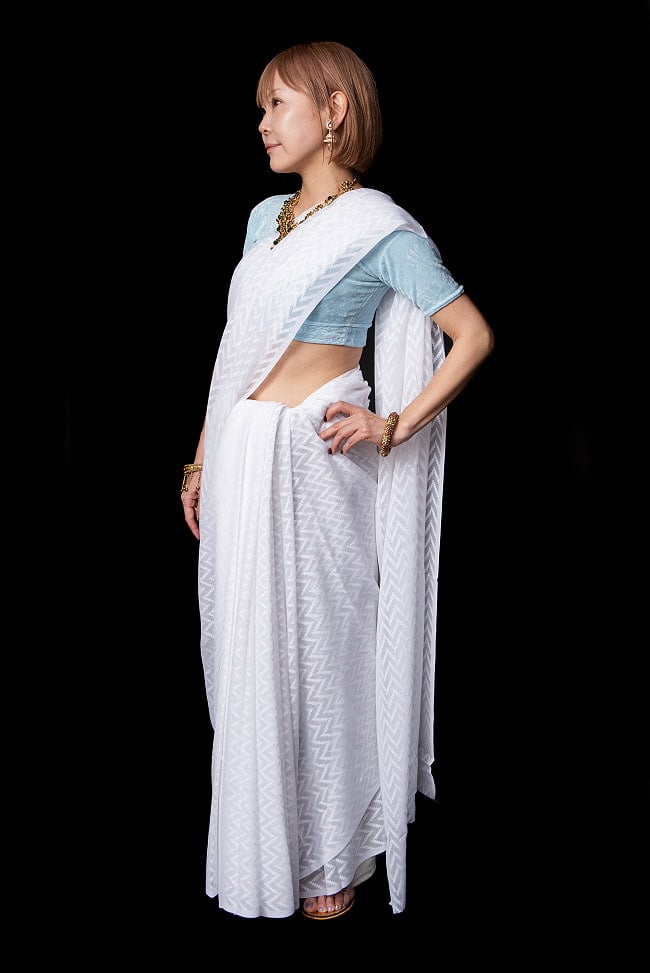 透かし模様の　ホワイトサリー 2 - 違う角度から見てみました。