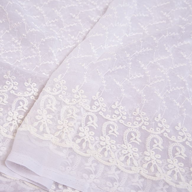 レース地の　ホワイトサリー 10 - ボディ部分の柄をアップにしてみました