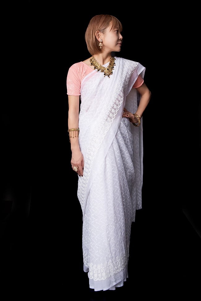 レース地の　ホワイトサリー 2 - 違う角度から見てみました。