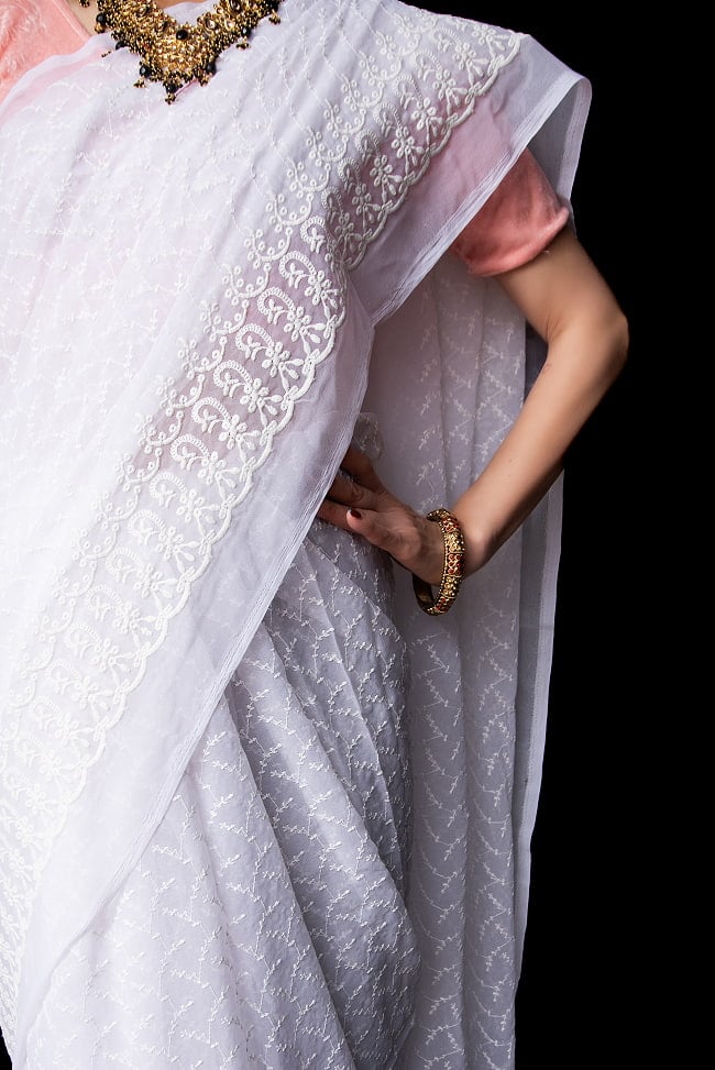 レース地の　ホワイトサリー 7 - ボーダー部分をアップにしてみました